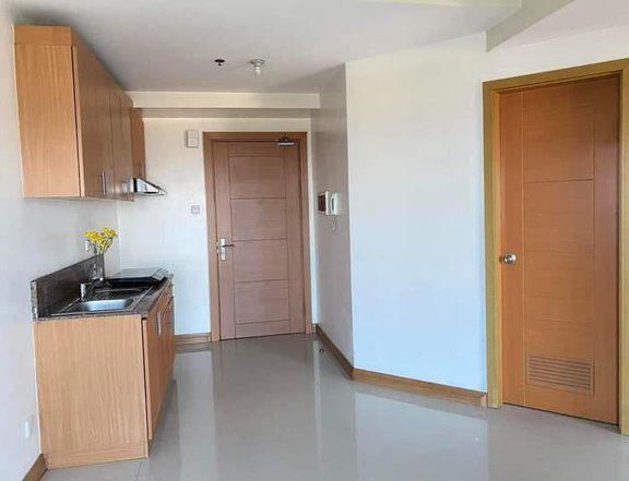 For Sale Rent to Own Ready for Occupancy Move in in 30 days, BGC Taguig