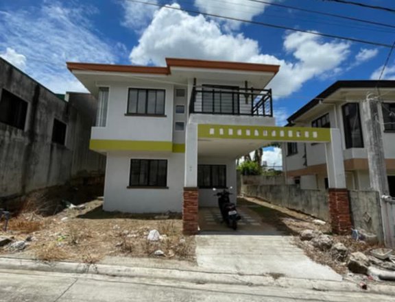 4-bedroom Single Detached House For Sale in General Trias Cavite