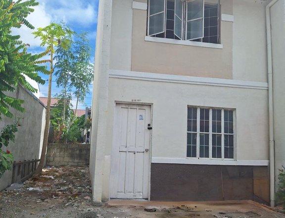 Pasalo 2-bedroom Townhouse For Sale in Acacia Homes Imus Cavite