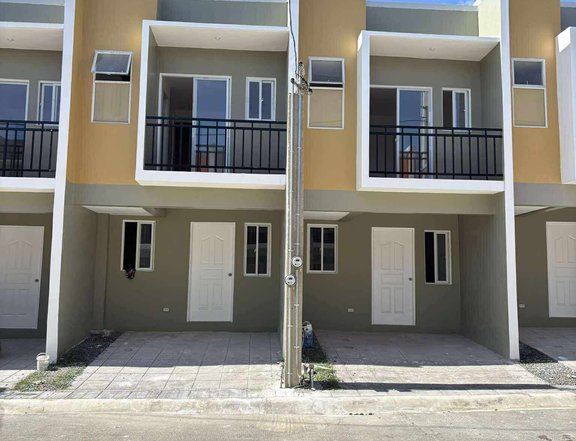 3-bedroom Townhouse For Sale in Marikina
