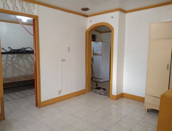 Pre owned 4 bedrooms single attached house and Lot for sale near enchanted kingdom.