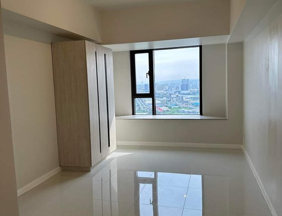 Ready For Occupancy 29.70 sqm Studio Residential Condo For Sale in Mandani Bay Mandaue Cebu