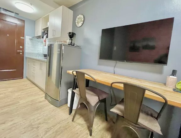 Must-See Promo: 1 Bedroom Condominium for Sale in Berkeley Suites, Silang Cavite