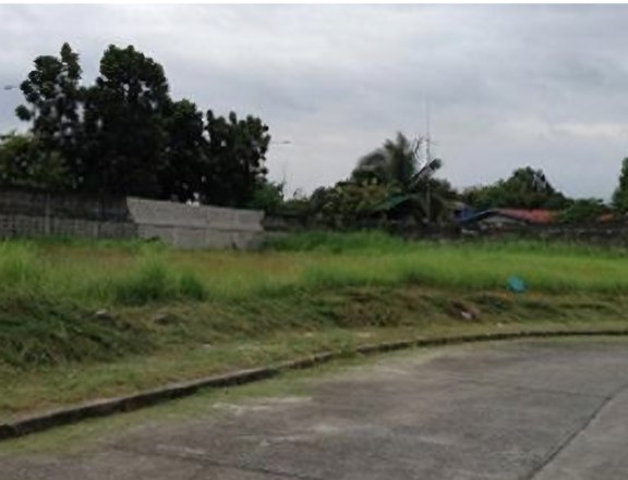 380nsqm lot in Las Villas Binan Laguna