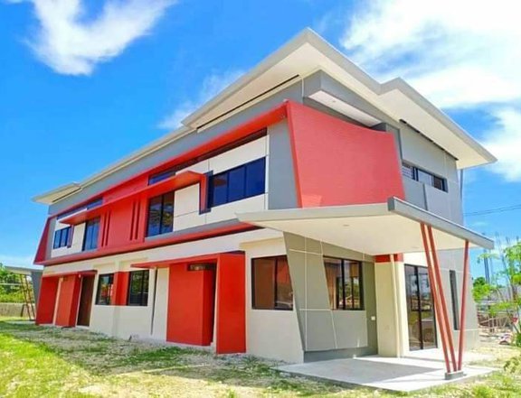 House and lot for sale Preselling, 2storey, Duplex 3bedrooms 3toilet and bath Carport Lanai.