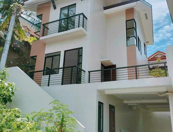 4-bedroom Single Detached House and for Sale in Liloan Cebu