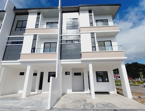 3-Storey with Home Office For Sale in Acropolis Cebu City