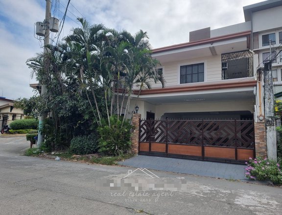 258 sqm Semi Furnished Corner-House Lot at Multinational Village Paranaque