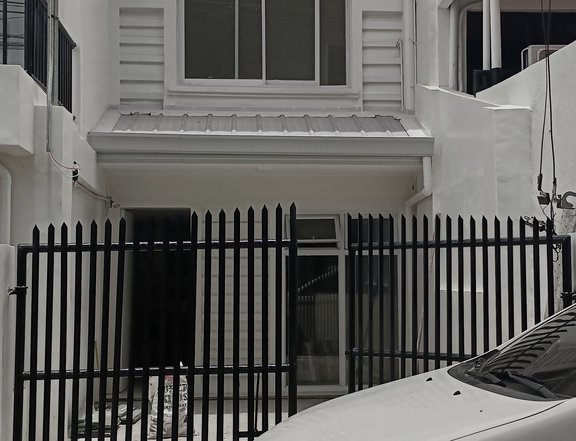 2-bedroom Townhouse For Sale in Mandaue Cebu