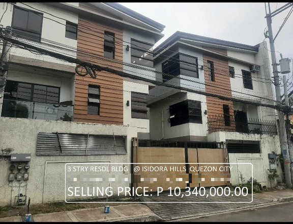 3 storeys residential townhouse  Isadora Hills, Holy Spirit QC