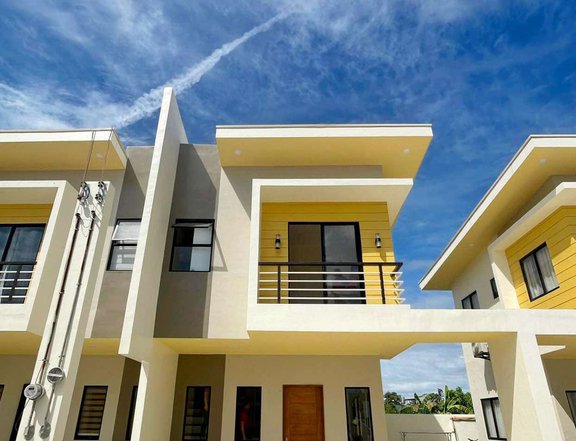 3-bedroom Townhouse For Sale in Mactan Lapu Lapu Cebu