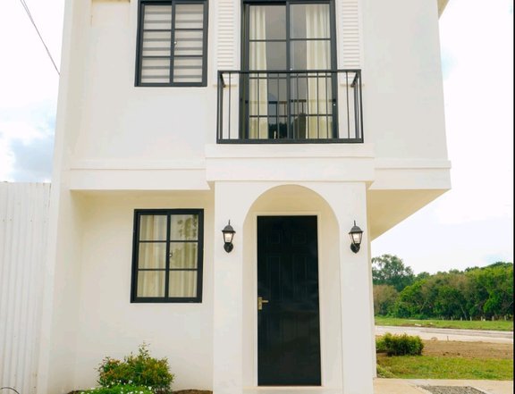Santevi mansion twin duplex in Candelaria Quezon