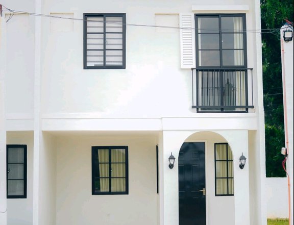 Townhouse Manor Classic 3-bedroom ready for occupany in Candelaria Quezon