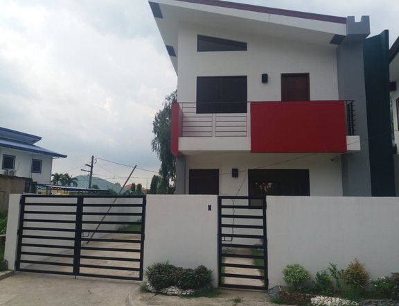 Single Attached House For Sale in Governor's Drive Dasmarinas Cavite!