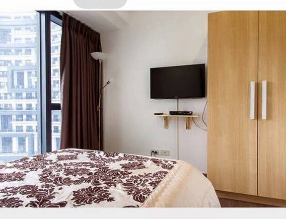 1 Bedroom For Sale in Knightsbridge Makati