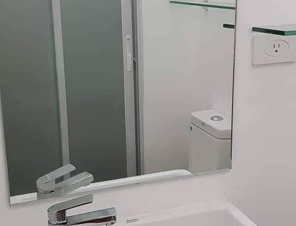 CONDO FOR RENT / SALE IN TAGUIG CITY