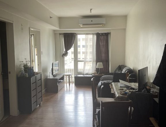 RUSH Sale 2 Bedroom Unit with Parking in Grand Midori Makati City