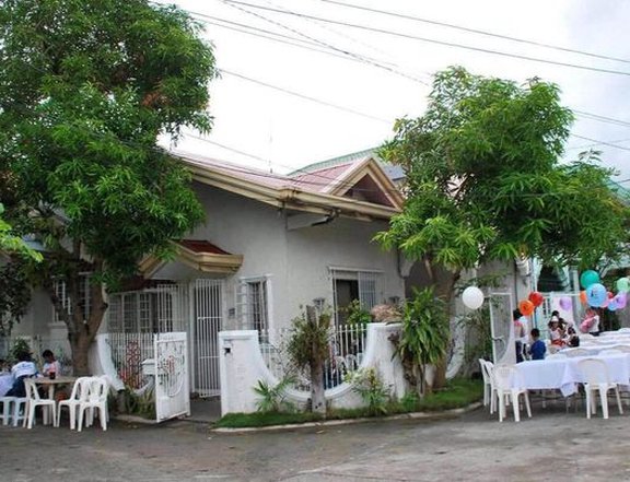 House and Lot for Sale Near Commercial Establishments
