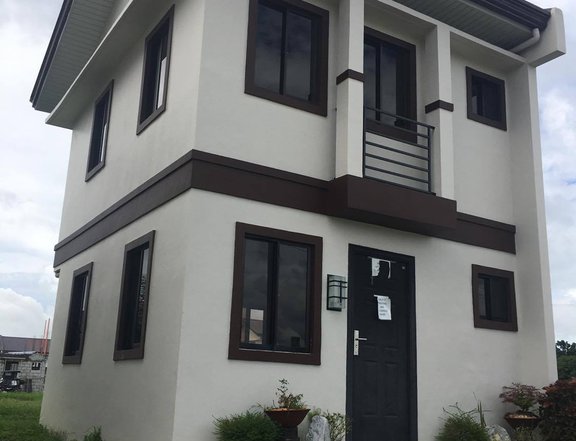 2 BEDROOM SINGLE ATTACHED HOUSE AND LOT IN SAN FERNANDO