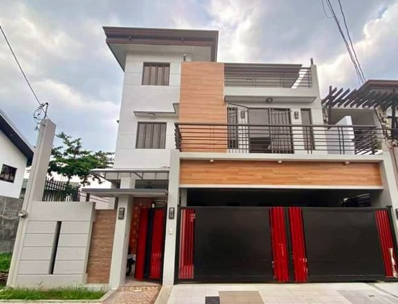 House and Lot For Sale located at Greenwoods Executive Village Pasig