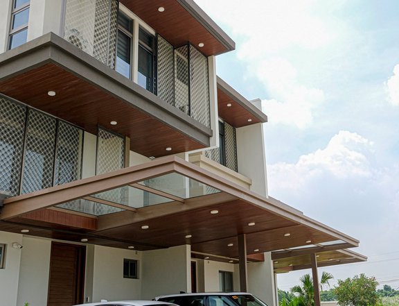 Solar Powered 4-Bedroom Townhouse For Sale in Laguna Nuvali.