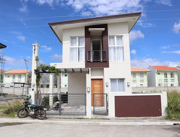 House and lot for sale Lipa City 1 Hour to Laiya Beach