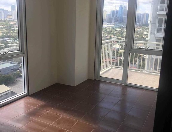 Condo for Sale in Pasig Ortigas P25000 monthly "Rent to Own" 2-Beds
