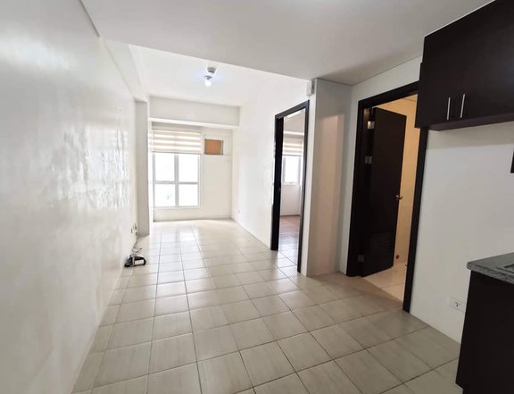 Pre Selling Condo unit in Mandaluyong Studio 33 sqm with Patio 18K Ma.