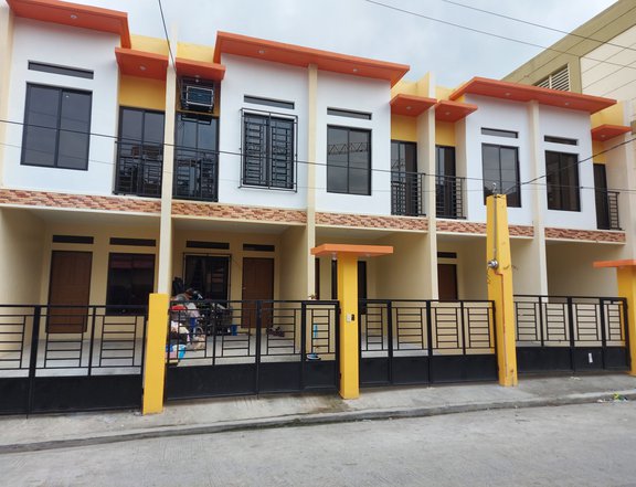Pre-selling 2-bedroom Townhouse For Sale in Muntinlupa Metro Manila