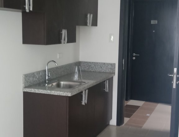 PIONEER WOODLANDS RENT TO OWN RFO CONDO UNIT 2 BEDROOMS