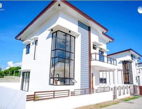 BEST AFFORDABLE COMPLETE TURNOVER MODERN HOUSE AND LOT IN LAGUNA
