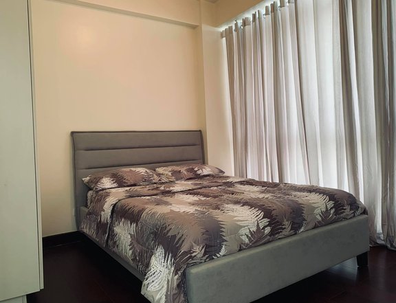 2 Bedroom Loft Unit for Rent in Twin Oaks Place Mandaluyong City