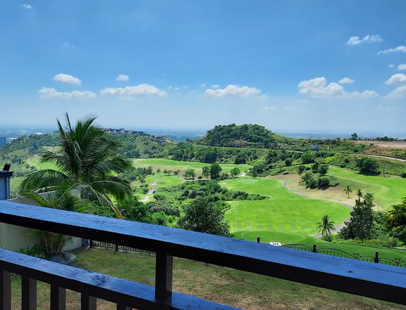 Villa For sale in Clark on top of the mountain with own pool