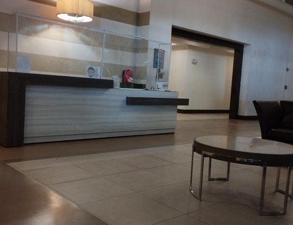 2-bedroom Condo For Sale in Mandaluyong Near Makati Avenue