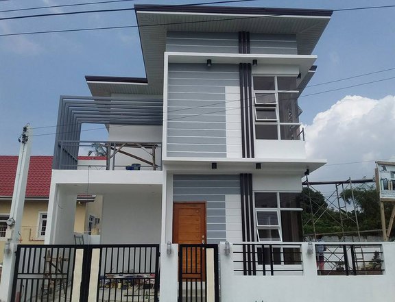 3 Bedroom house for sale in Tanauan City talisay-tagaytay rd.