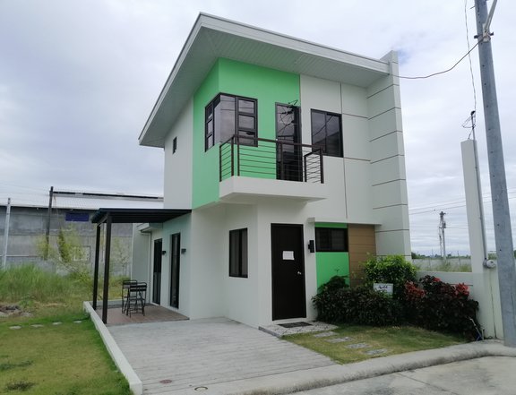 Single attached House and Lot in Mabalacat near Clark