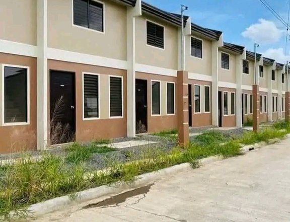 Socialized units of Deca Homes Bacolod for 5k Reservation Fee
