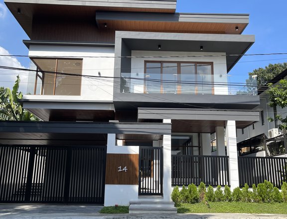 5-bedroom house and lot in Casa Milan Subd.Fairview Quezon City