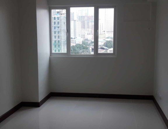 Condo for sale in pasay studio type near World Trade Center