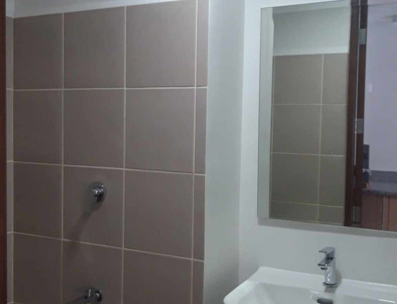 condo in pasay along gil puyat lrt station arellano university