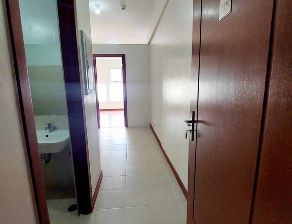 Condo in Ready for Occupancy Rent to own makati greenblet