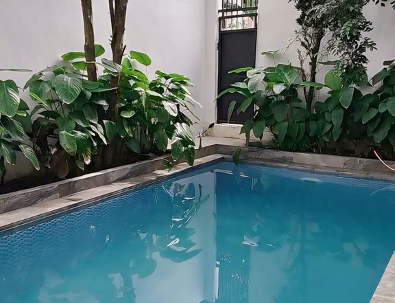 4-BEDROOMS TROPICAL INSPIRED AIRBNB HOUSE WITH POOL IN AMADEO CAVITE