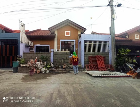 Pre-owned 2 bedroom House and lot for Sale in Firmville Executive Pahanocoy  Bacolod City