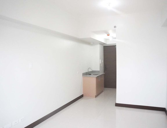 Rent to own For sale condo Ready for occupancy buendia macapagal