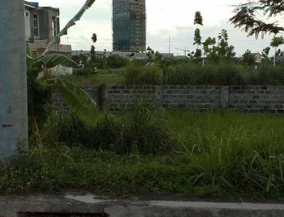 I'm selling 175sqm. 4.81M 10yrs to pay ,residential lot in Highway2000,Taytay Rizal 09759663299