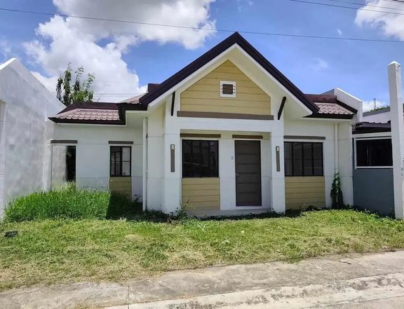 Ready for occupancy Bungalow type walking distance from Vista mall general trias cavite