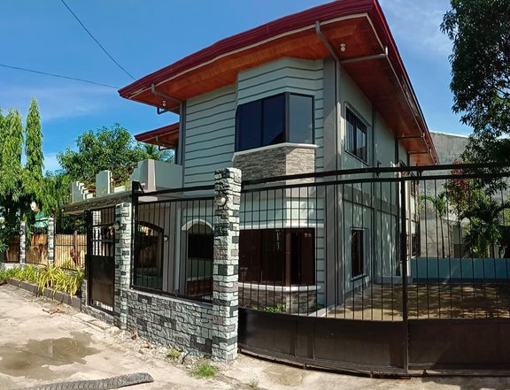 For Sale near Highway 6-bedroom Single Detached House in Mandaue Cebu