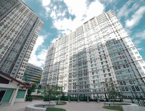 San Lorenzo Place in Makati Rent to Own RFO Ready for Occupancy 2 Bedroom with 2 Toilet and Bath