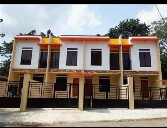 2 Bedrooms Townhouse For Sale in Zapote Las Pinas