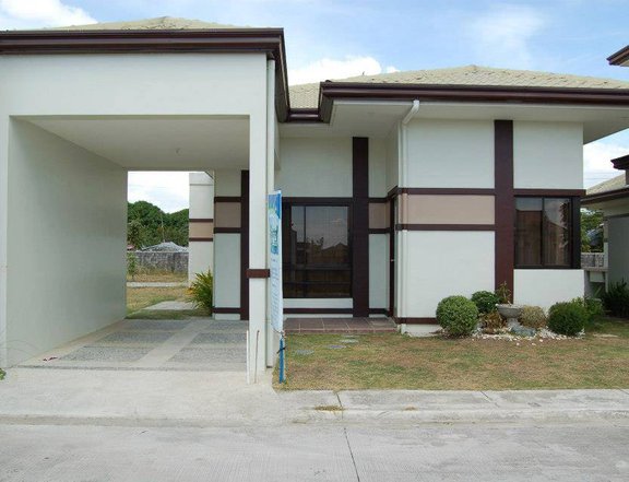 3-bedroom Daphne Single Attached House For Sale in Binan Laguna